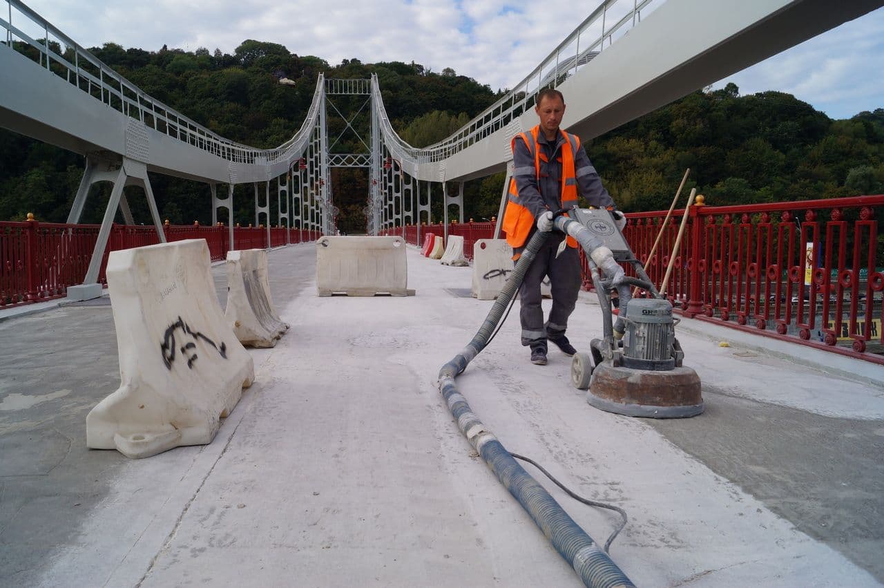 Waterproofing of the pedestrian bridge deck